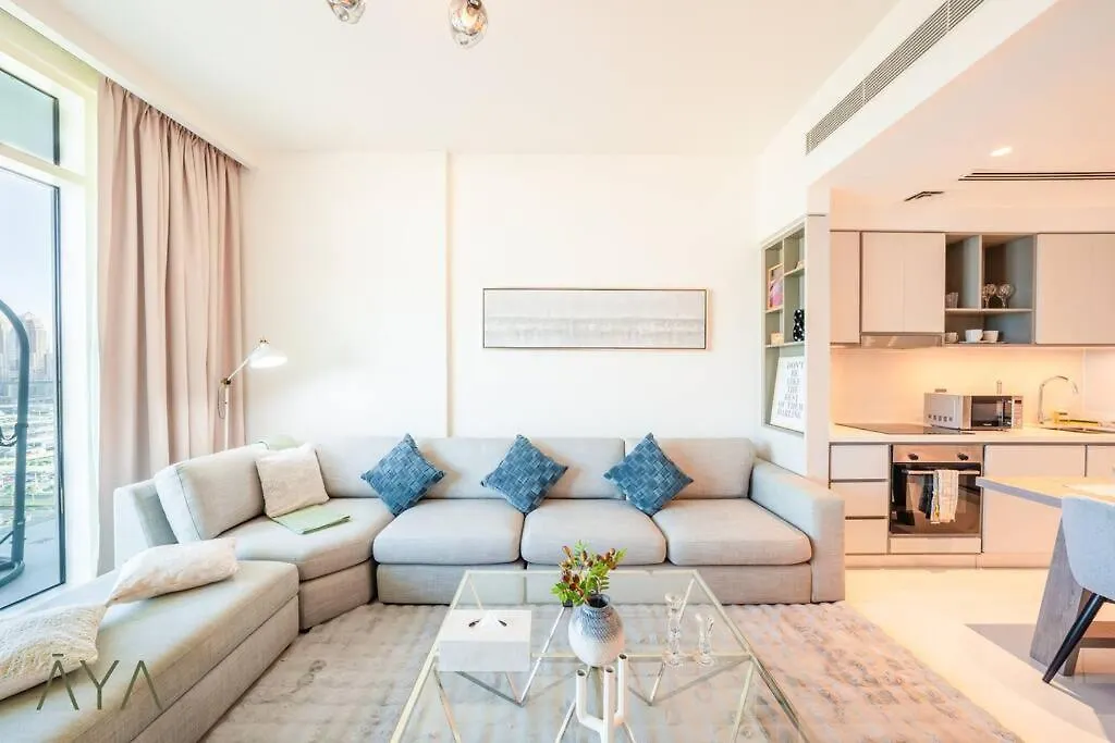 Luxurious 2-Br At Sunrise Bay, Emaar Beachfront Dubai Apartment