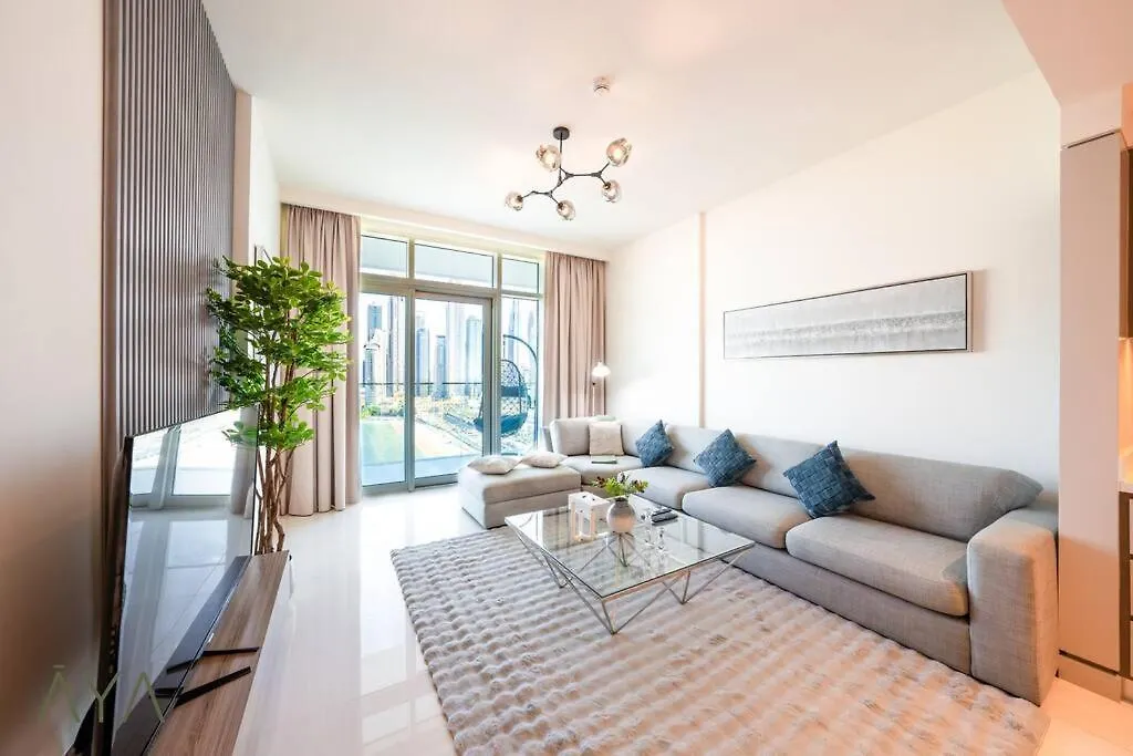 Apartment Luxurious 2-Br At Sunrise Bay, Emaar Beachfront Dubai